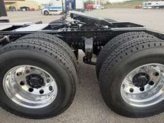 2021 Freightliner CASCADIA126 photo 4