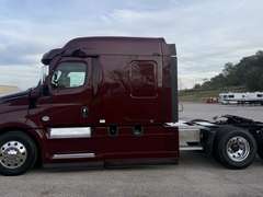 2021 Freightliner CASCADIA126 photo 10