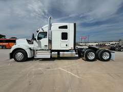 2022 Kenworth W990 photo 2