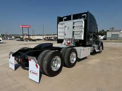 2023 Kenworth T680 photo 4
