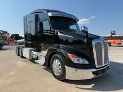 2023 Kenworth T680 photo 1