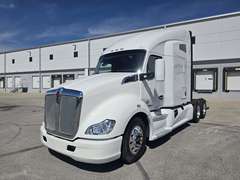 2022 Kenworth T680 photo 2