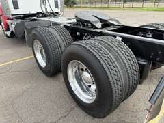2023 Kenworth T880 photo 8