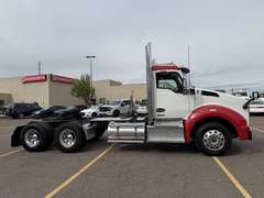 2023 Kenworth T880 photo 2