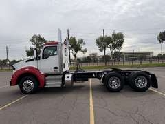 2023 Kenworth T880 photo 10