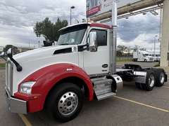 2023 Kenworth T880 photo 2