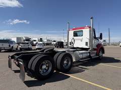 2023 Kenworth T880 photo 3