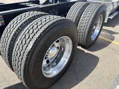 2023 Kenworth T880 photo 6