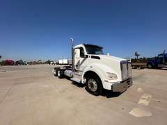 2022 Kenworth T880 photo 1
