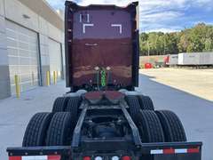 2023 Kenworth T680 photo 4
