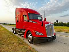 2023 Kenworth T680 photo 1