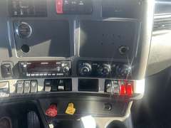 2023 Kenworth T680 photo 8
