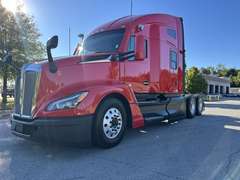 2023 Kenworth T680 photo 2