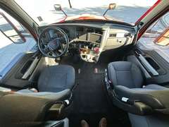 2023 Kenworth T680 photo 3