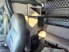 2023 Kenworth W900L photo 7