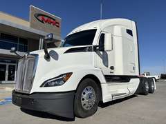 2023 Kenworth T680 photo 2
