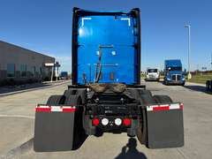 2023 Kenworth T680 photo 4
