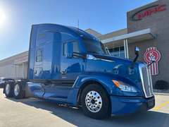 2023 Kenworth T680 photo 1