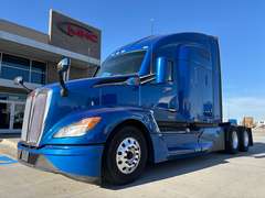 2023 Kenworth T680 photo 2