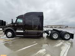 2024 Peterbilt 579 photo 6
