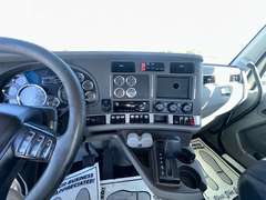 2018 Kenworth T880 photo 8