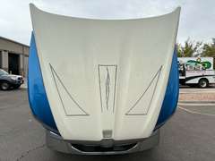 2024 Kenworth T680 photo 9