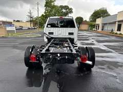 2026 Ford F550 photo 3