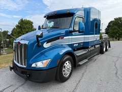 2025 Peterbilt 579 photo 2