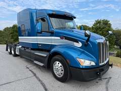 2025 Peterbilt 579 photo 1