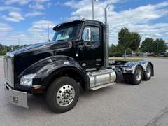 2024 Kenworth T880 photo 2