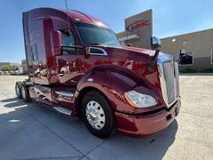 2022 Kenworth T680 photo 1