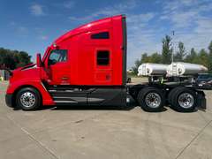 2023 Kenworth T680 photo 9