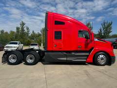 2023 Kenworth T680 photo 8
