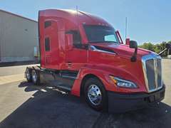 2023 Kenworth T680 photo 1
