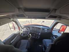 2023 Kenworth T680 photo 3