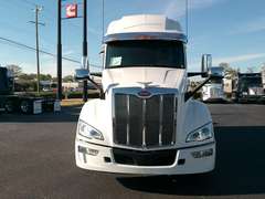 2023 Peterbilt 579 photo 1