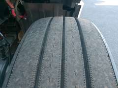 2023 Peterbilt 579 photo 9