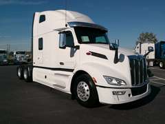 2023 Peterbilt 579 photo 1