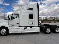 2022 Kenworth T680 photo 2