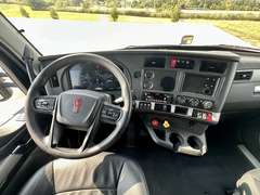 2022 Kenworth T680 photo 10