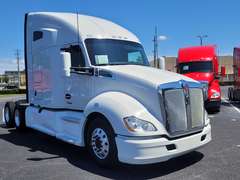 2022 Kenworth T680 photo 1