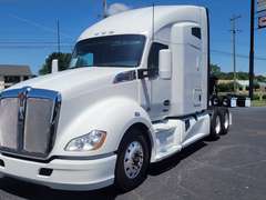 2022 Kenworth T680 photo 2