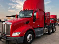 2021 Peterbilt 579 photo 2